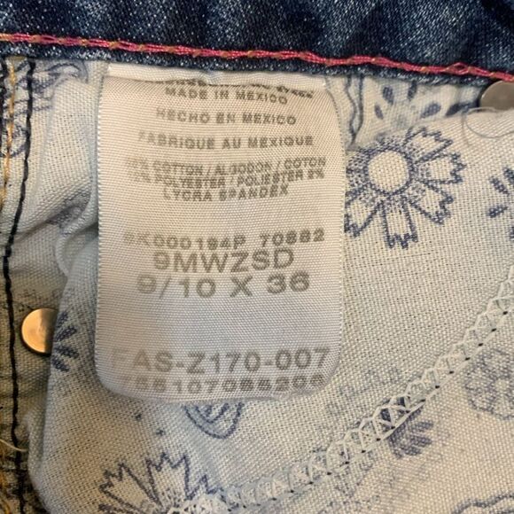 WRANGLER, premium patch, ladies size 9/10, 36 length, well loved - Picture 8 of 15